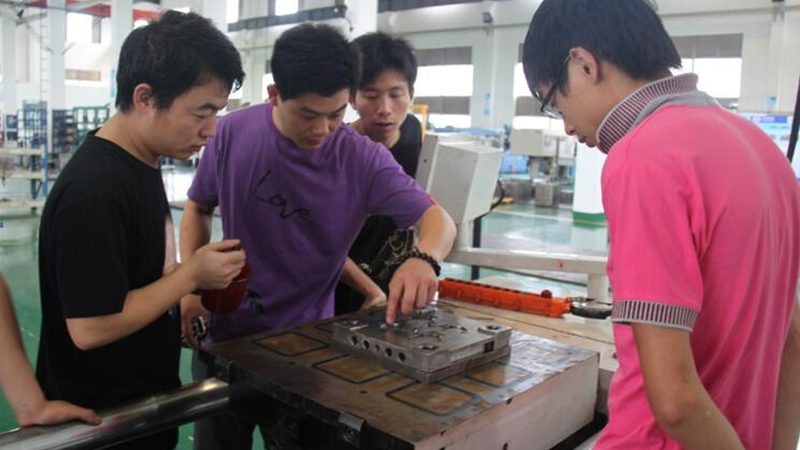 吸塑模具材料定制：揭秘材料选择背后的关键因素**